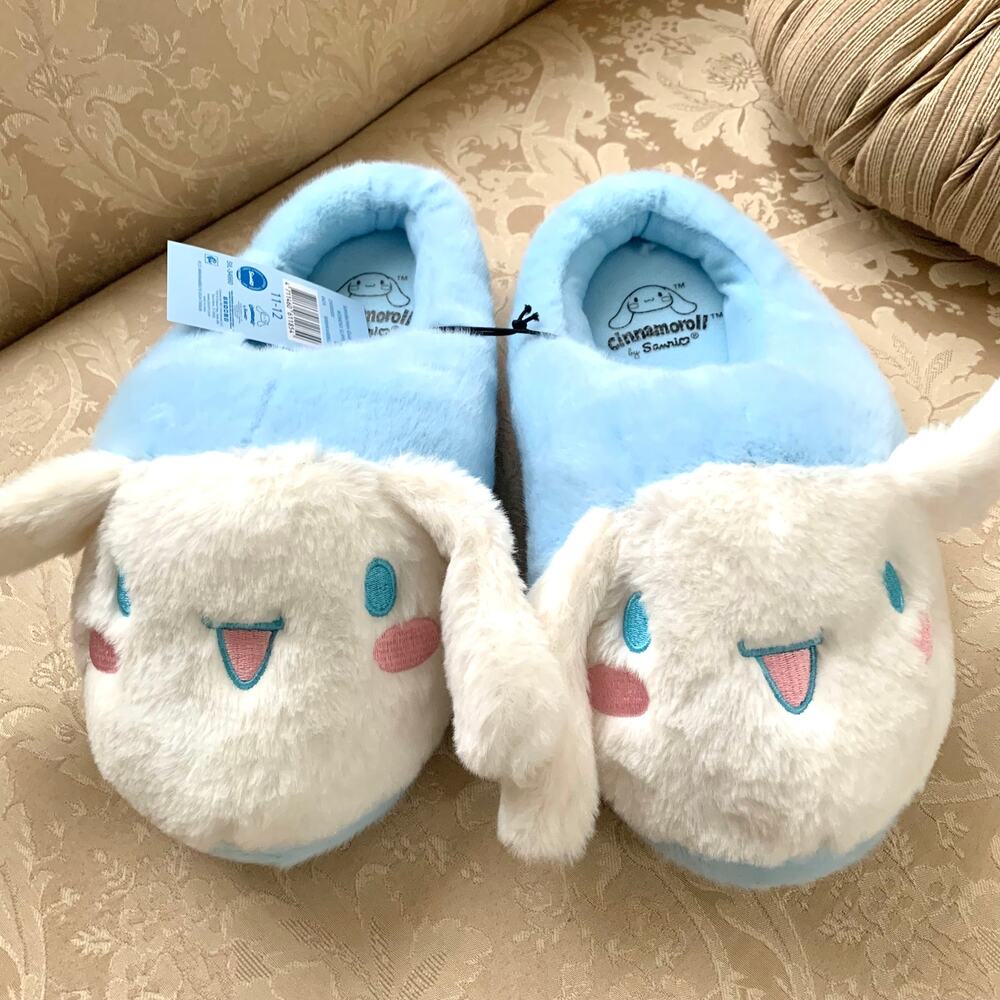 Cinnamoroll Sanrio Plush Slippers in Blue/White
